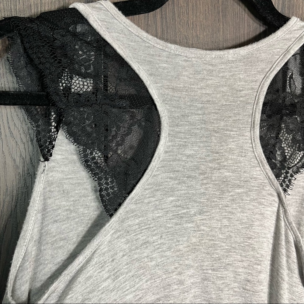 🌼3/$30🌼B'Leev Cap Lace Sleeved Flowy Grey Top Size Medium - Picture 8 of 15